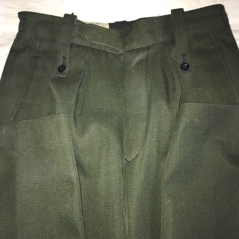 100% wool high wasted Barack slacks. S